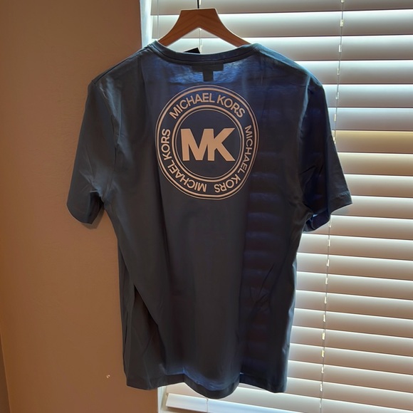 Michael Kors short Sleeve - Picture 2 of 3